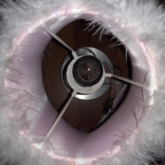 Pink lamp - Picture 3 of 3